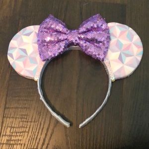 Mouse ears